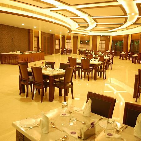 Pluz Resort Silvassa Exterior photo